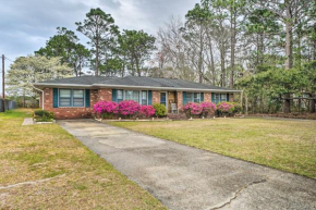 Cozy Wilmington Vacation Rental 10 Mi to Beach!